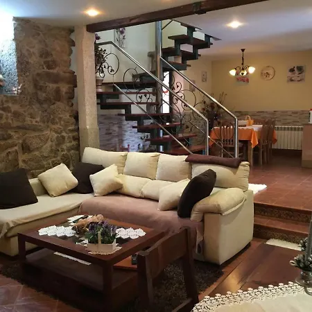 Gospodarstwo wiejskie O Lar De Sara *